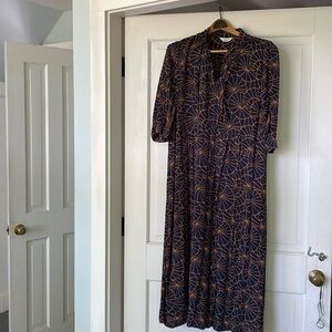Toast UK Navy and Orange Gingko print LargeUS Size 10